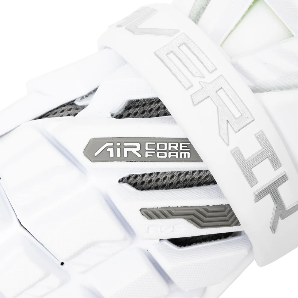 Maverik Max 2028 Player Glove